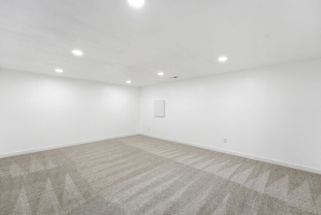 Building Photo - 4523 S 600 E