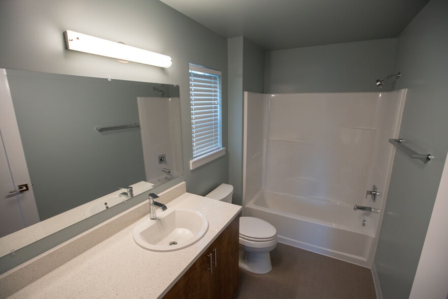 Building Photo - 303 Edmonds St