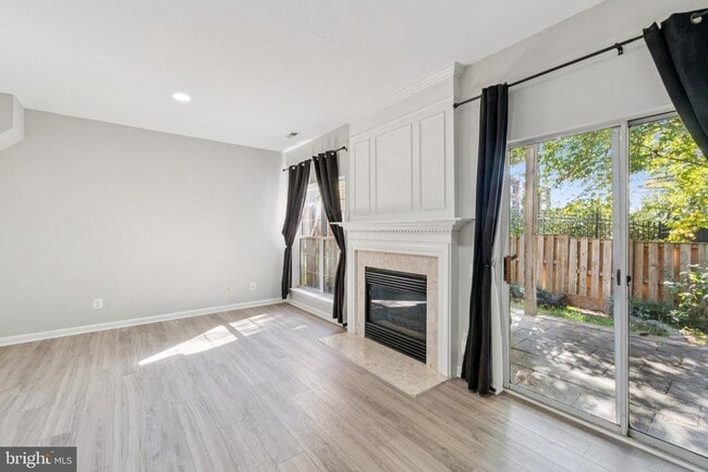 Building Photo - 1185 Cypress Tree Pl