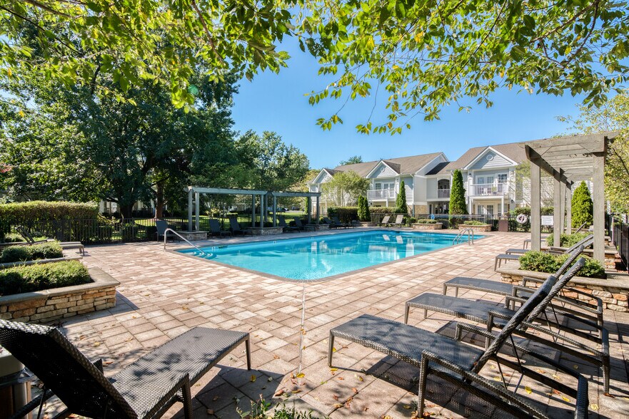 865 Bellevue Apartments 865 Bellevue Rd Nashville TN 37221