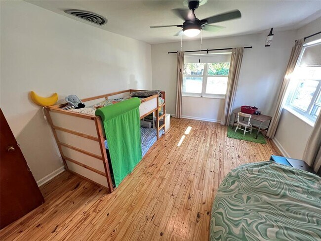 Building Photo - 4506 Oakmont Blvd