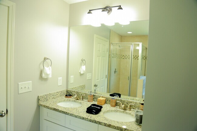 Building Photo - 701 McWilliams Rd SE