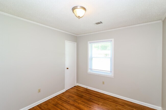 Building Photo - 4815 Marcel Ave