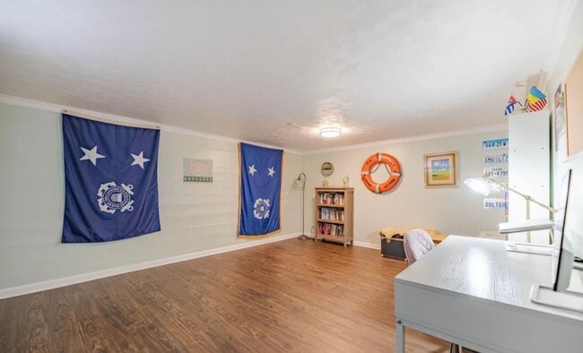 Building Photo - 3BR/2BA Home w/Finished Basement for Rent in Jtown!