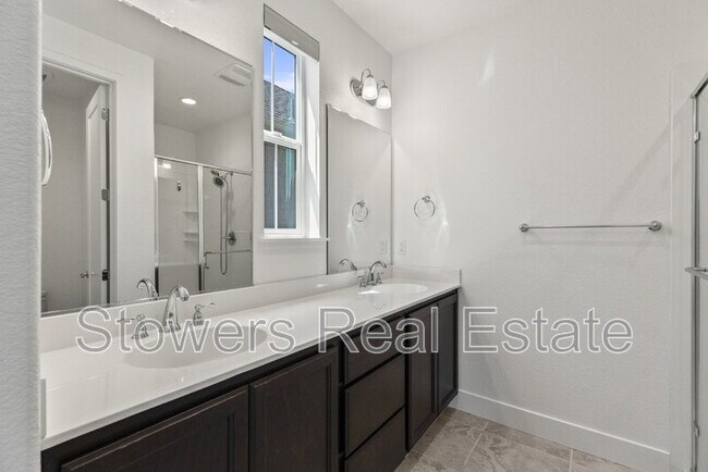 Building Photo - 2012 Confidence Wy