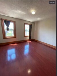 Building Photo - 5323 Catharine St