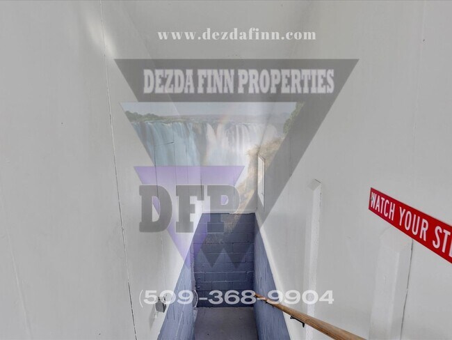 Building Photo - 2 Bed, 1 Bath in NE Spokane Valley Availab...