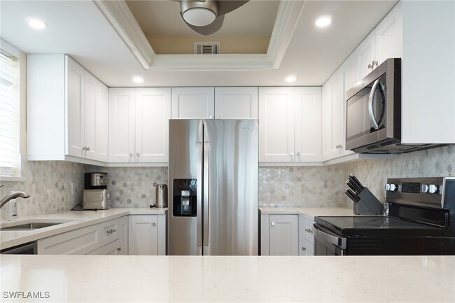 Building Photo - 10701 Gulf Shore Dr