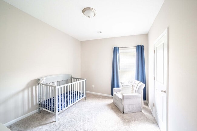 Building Photo - 5176 Legion Dr