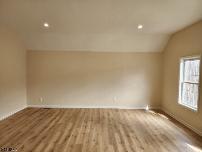 Building Photo - 27 Cypress Ln