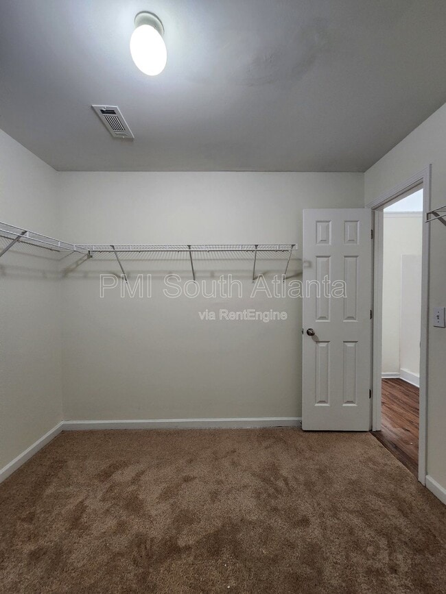 Building Photo - 2551 Wrangler Dr
