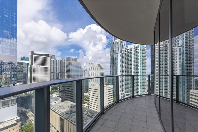 Building Photo - 1000 Brickell Plaza