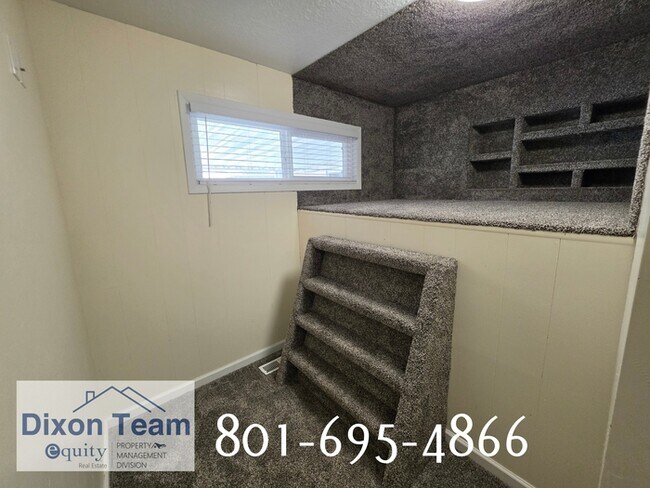 Building Photo - 44 W 150 N