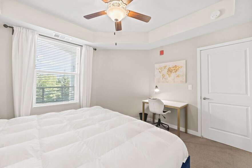 Building Photo - 375 Harbour Cove Dr