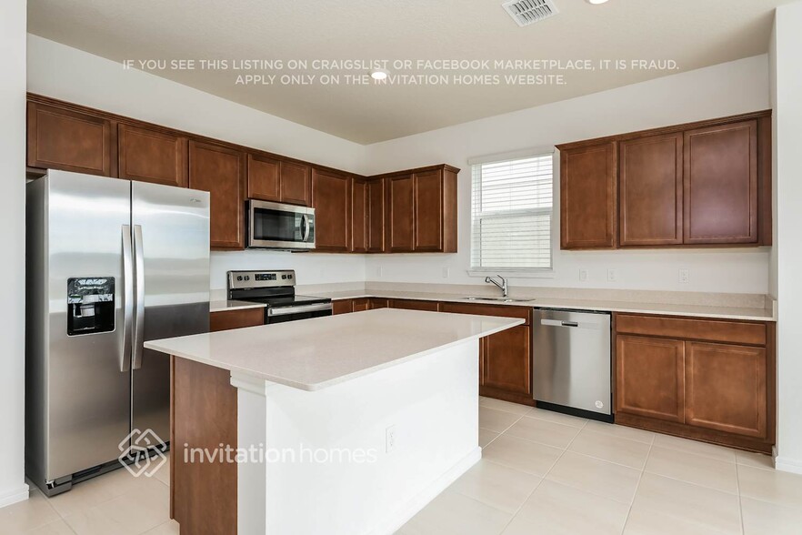 Building Photo - 2717 Serenity Gdn Dr
