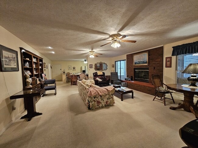 Building Photo - 1876 S Mt Juliet Rd