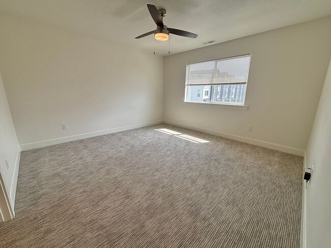 Building Photo - BRAND NEW TOWN HOME READY TO MOVE IN
