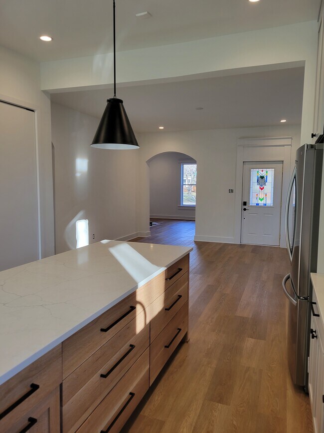 Building Photo - 1226 Sterling St