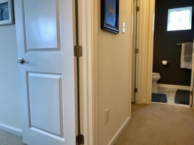 Building Photo - 39 Wallace Rd