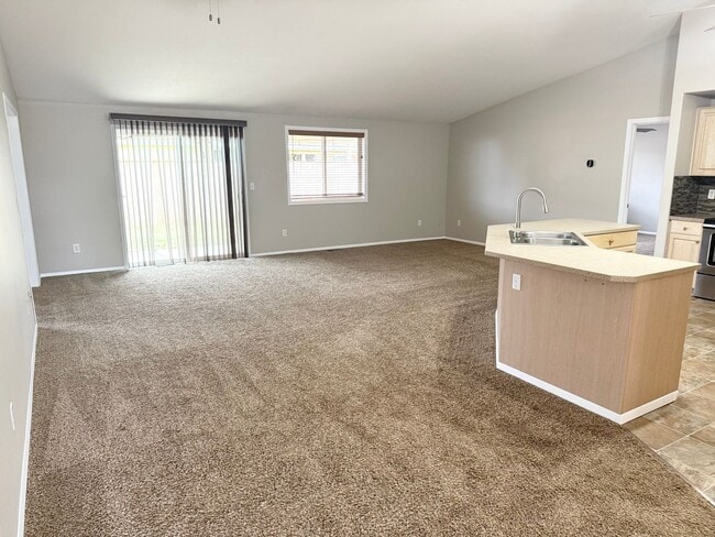Building Photo - Charming One-Level Ranch in Peaceful Battle Ground Neighborhood