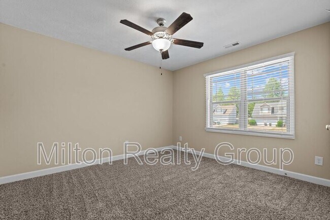 Building Photo - 528 Tip Top Ave