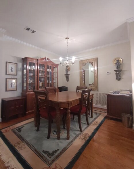 Building Photo - 3071 Lenox Rd NE