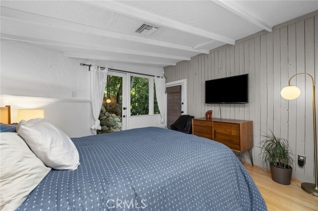 Building Photo - 721 Country Club Dr