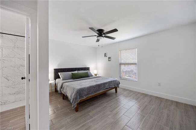 Building Photo - 3860 Outer Dr