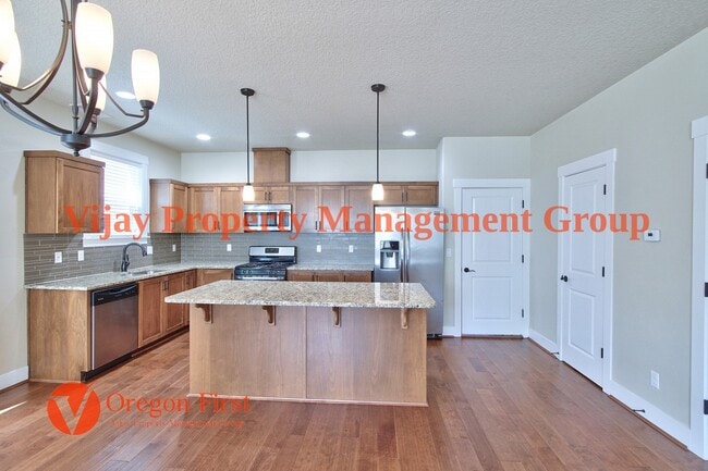 Building Photo - 410 SW Basilone Terrace