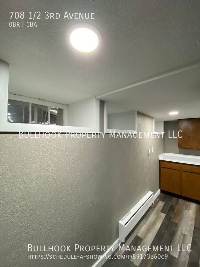 Building Photo - 708 1/2 3rd Avenue-