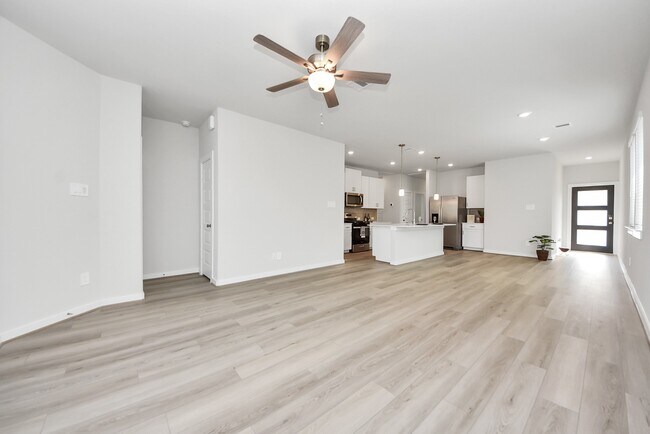 Building Photo - 16981 Juniper Blossom Bnd