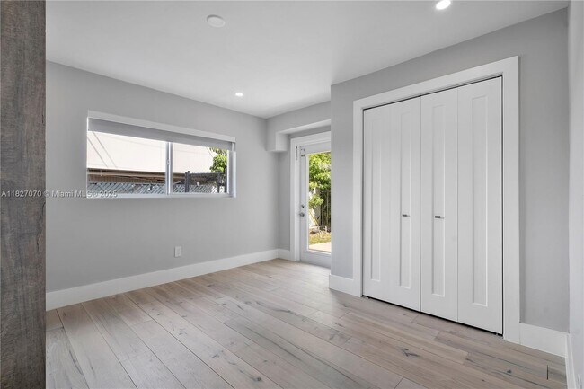 Building Photo - 2115 NE 37th Dr