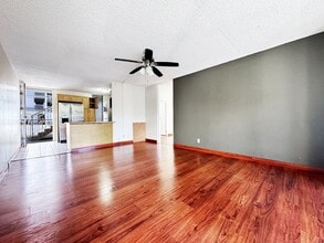Building Photo - One-Bedroom Mililani Condo with Parking