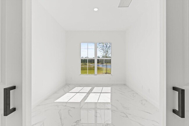 Building Photo - 10264 Field Flower Trl