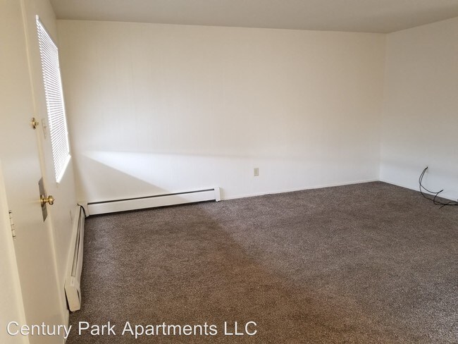 Building Photo - 460 E Grove St