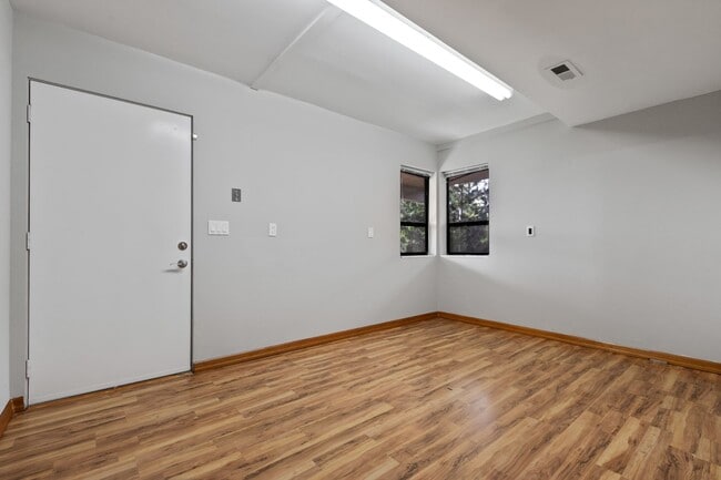 Building Photo - 4Bd/2.5Ba Seattle House