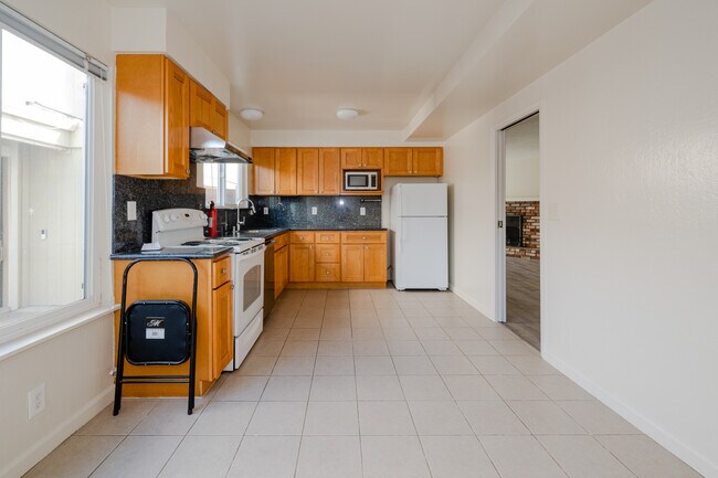 Building Photo - 1034 Shoal Dr