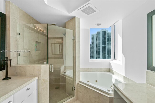 Building Photo - 19400 Turnberry Way