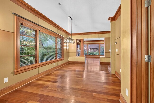 Building Photo - 2105 N 33rd St