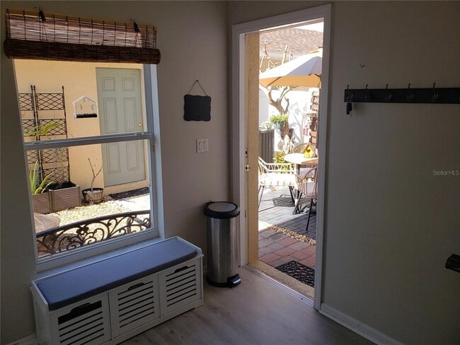 Building Photo - 16530 Cedar Crest Dr