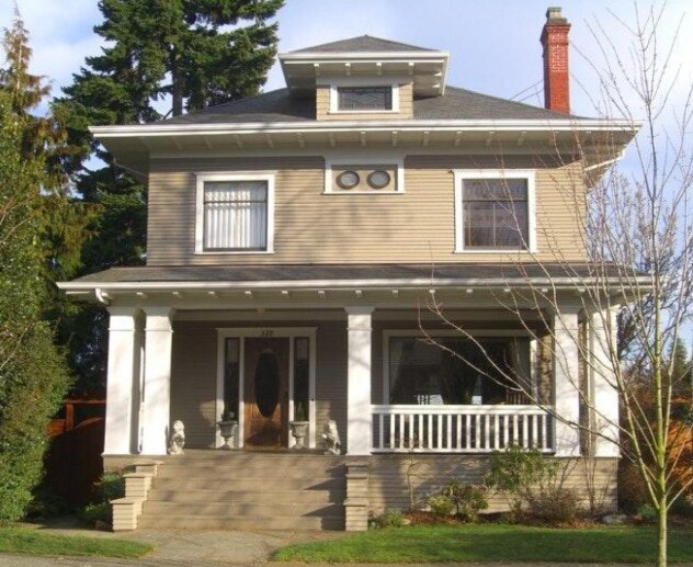 Primary Photo - 528 18th Ave E