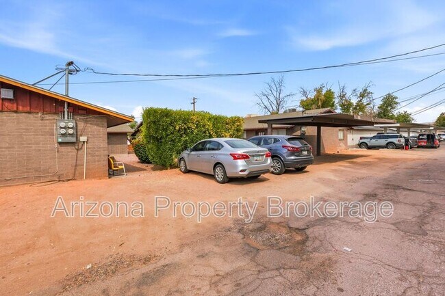 Building Photo - 2323 S College Ave