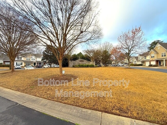 Building Photo - 224 Primrose Walk