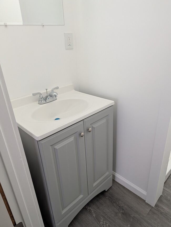 Building Photo - 311 Adams St