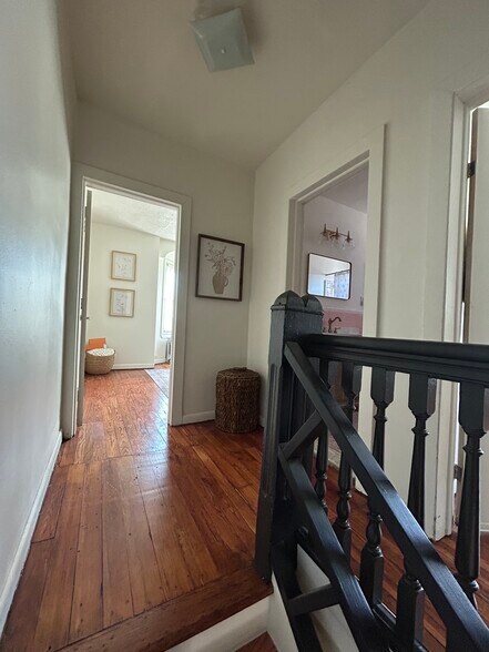 Building Photo - 210 Osborn St
