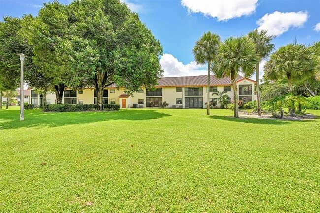 Building Photo - 1410 Congressional Way