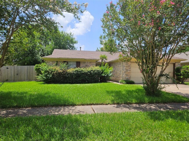 Building Photo - 2822 Chimneystone Cir