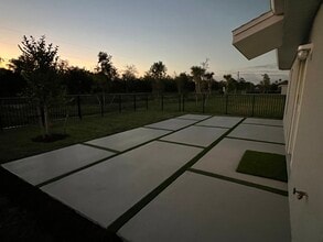 Building Photo - 12100 Stone Pne Ct