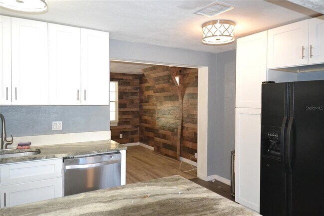 Building Photo - 11465 92nd St N