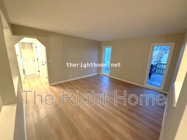 Building Photo - 8617 S 143rd Ave